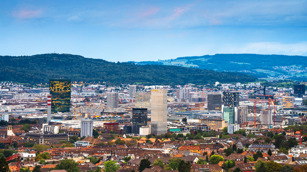Die Lage des Mietwohnungsmarktes ist besonders in Zürich angespannt. Hier sank die Insertionsdauer von 18 auf 12 Tage. BILD SEANPAVONEPHOTO – STOCK.ADOBE.COM